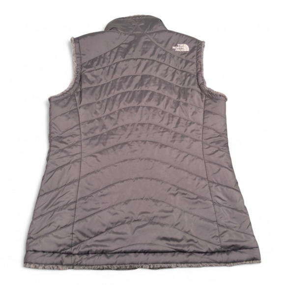 North Face Vest Womens SMALL Gray Mossbud Reversible Quilted Sherpa Fleece - Picture 3 of 12